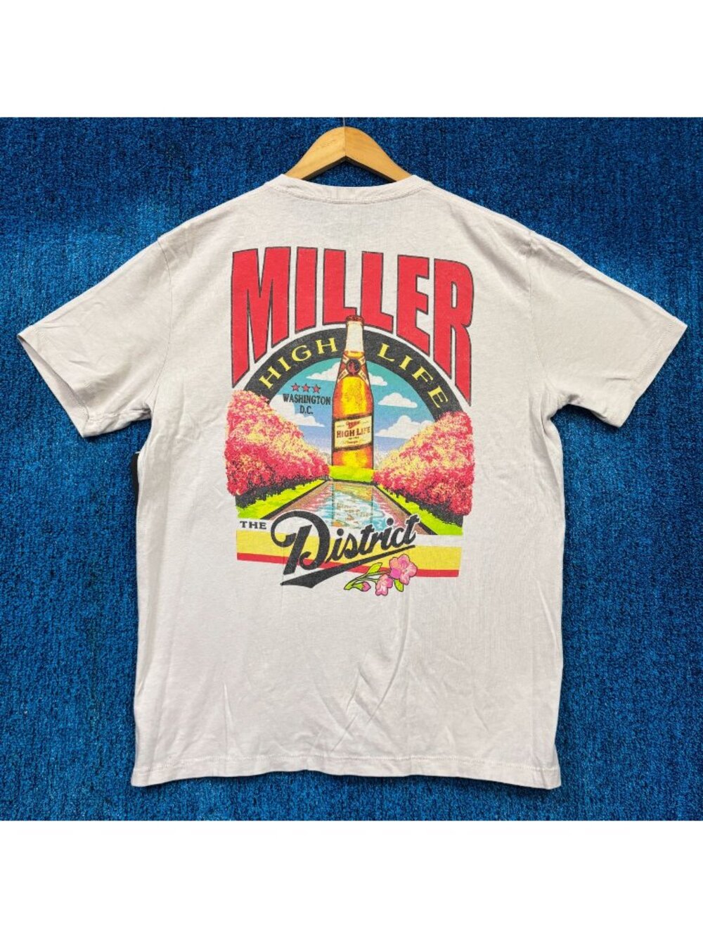 Miller High Life “The District” Graphic T-Shirt Size Large
